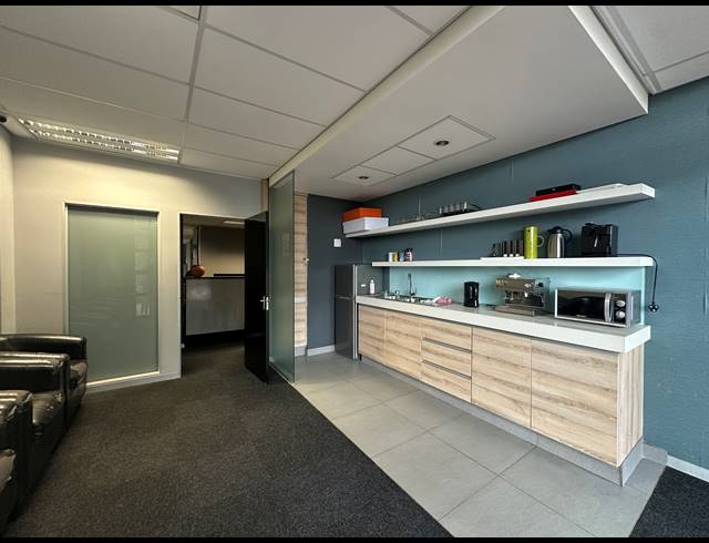 357M² OFFICE FOR SALE IN SANDTON CENTRAL